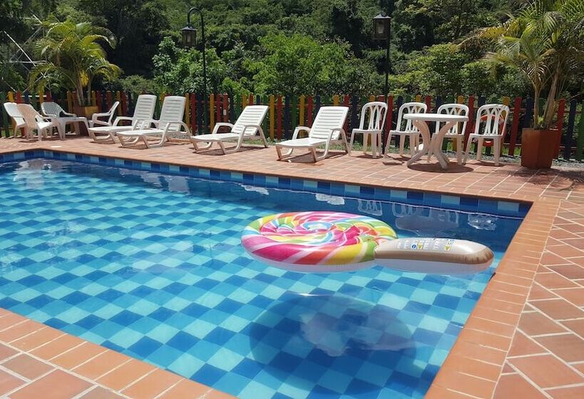 בית מלון כפרי Campestre Villa Lucila