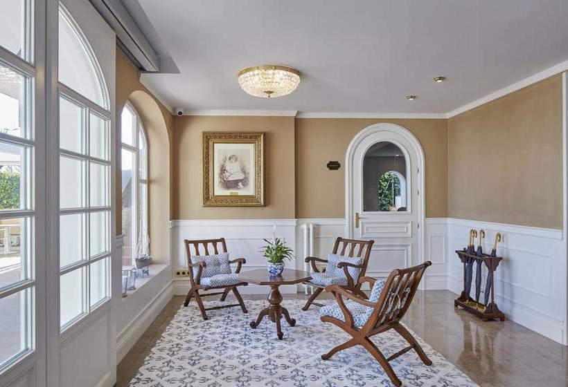 هتل Casa Vilella 4 Sup