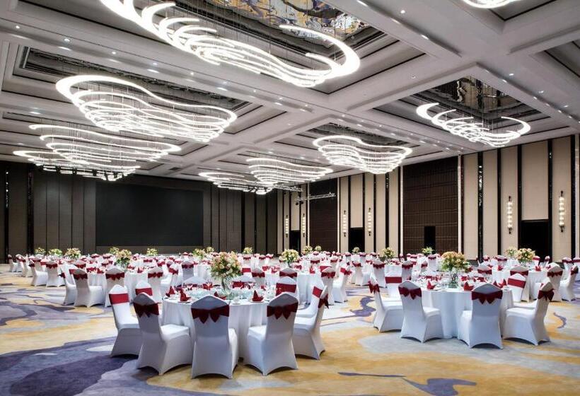 호텔 Crowne Plaza Baoji City Center, An Ihg