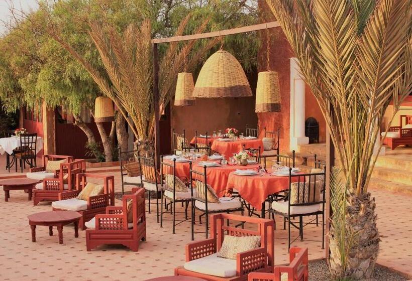 هتل De Charme Les 3 Chameaux 4 étoiles