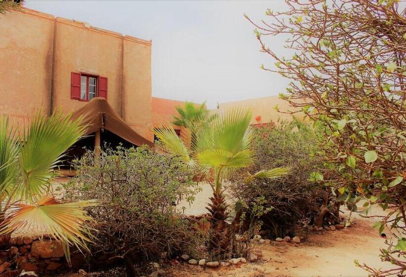 هتل De Charme Les 3 Chameaux 4 étoiles