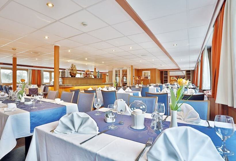 Отель Kabinenschiff Junker Jörg