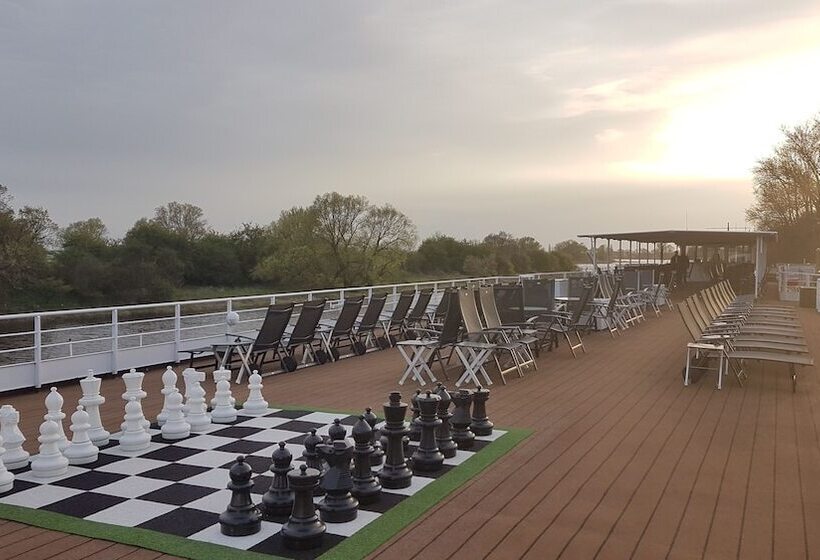 בית מלון כפרי Kabinenschiff Junker Jörg