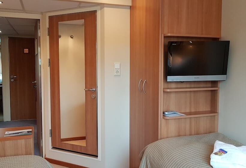 בית מלון כפרי Kabinenschiff Junker Jörg