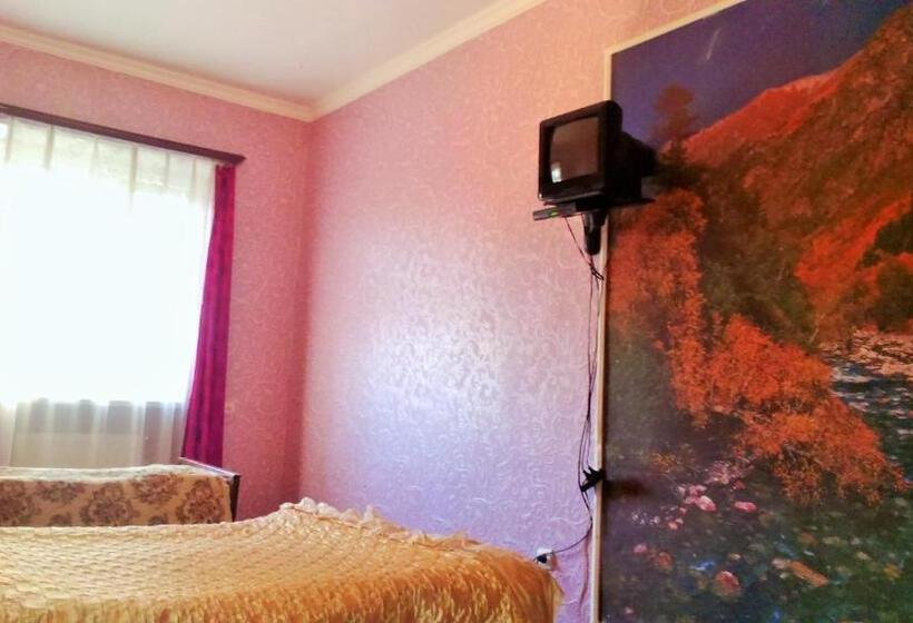 هتل Lilo Near Airport