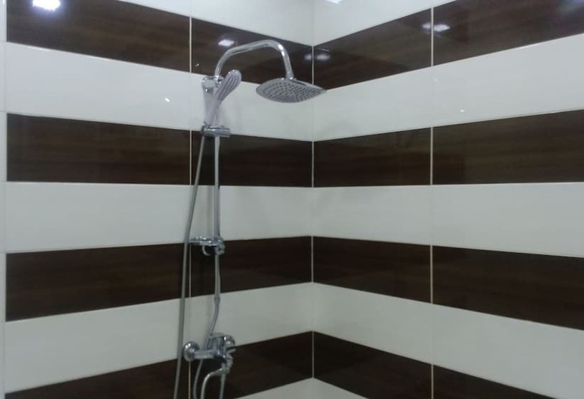 هتل Lilo Near Airport