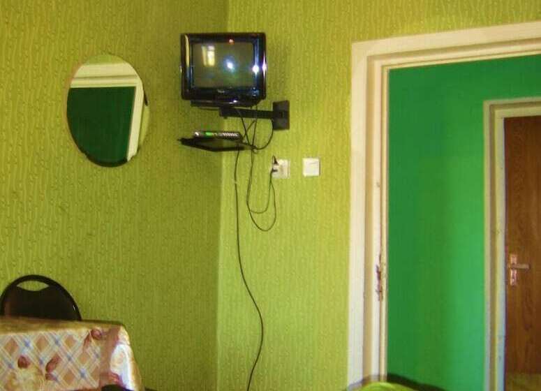 هتل Lilo Near Airport