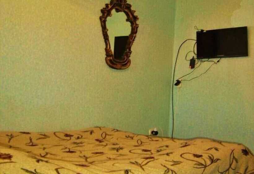 هتل Lilo Near Airport