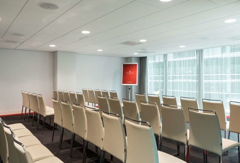 Отель NH Collection Eindhoven Centre