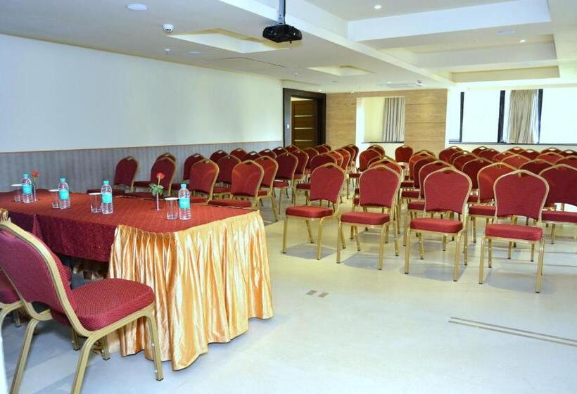 בית מלון כפרי Orion Premiere