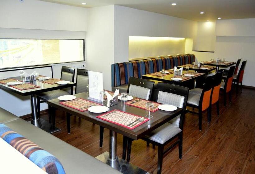 בית מלון כפרי Orion Premiere