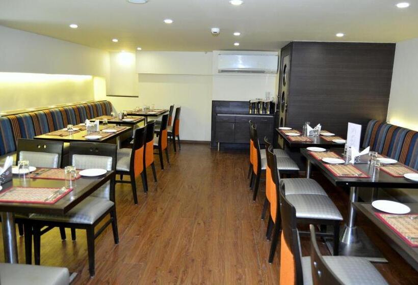 בית מלון כפרי Orion Premiere