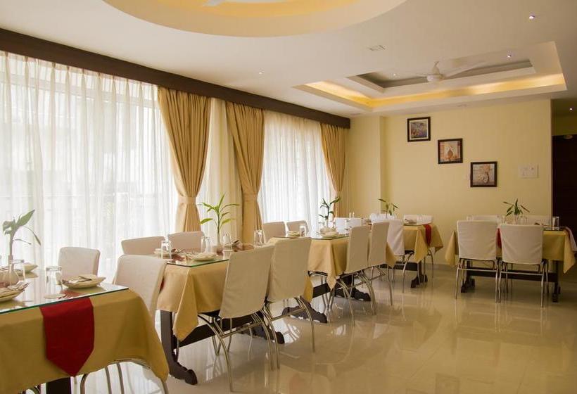 Fabhotel Park Riviera