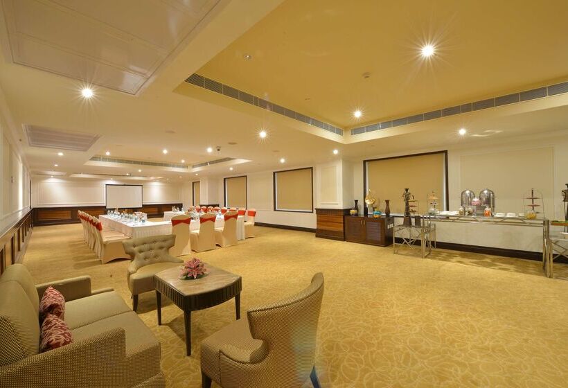 هتل Ramada Plaza Chennai