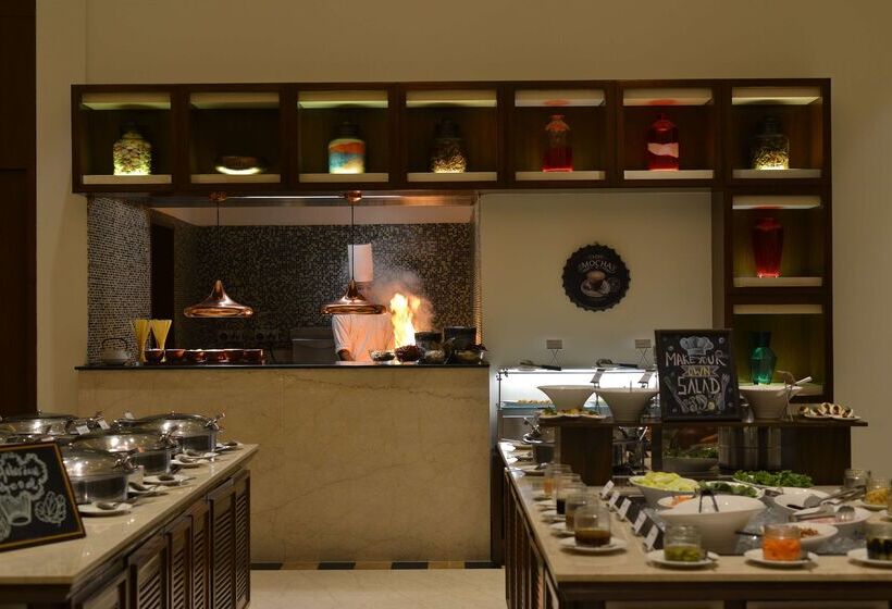 Отель Ramada Plaza Chennai