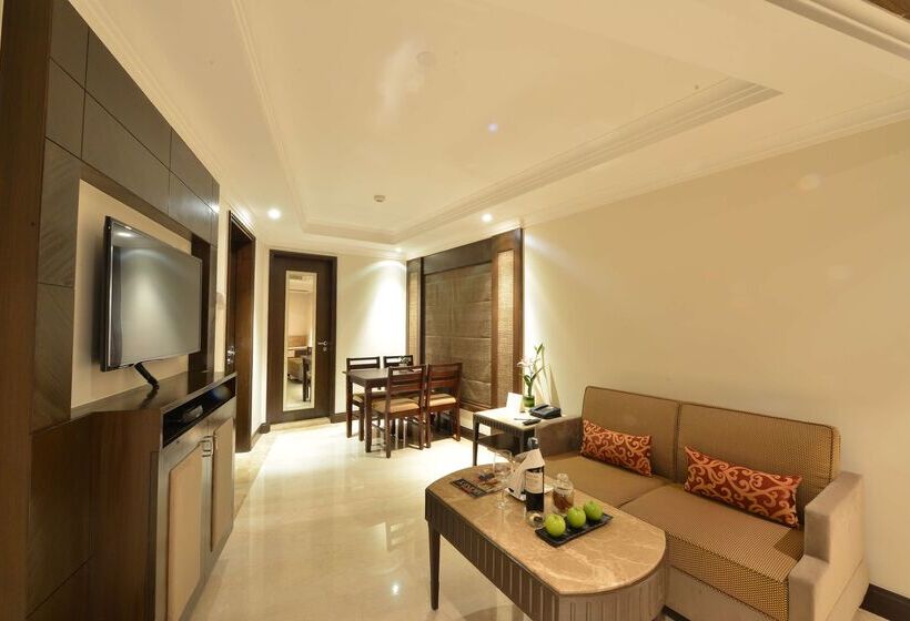 Отель Ramada Plaza Chennai