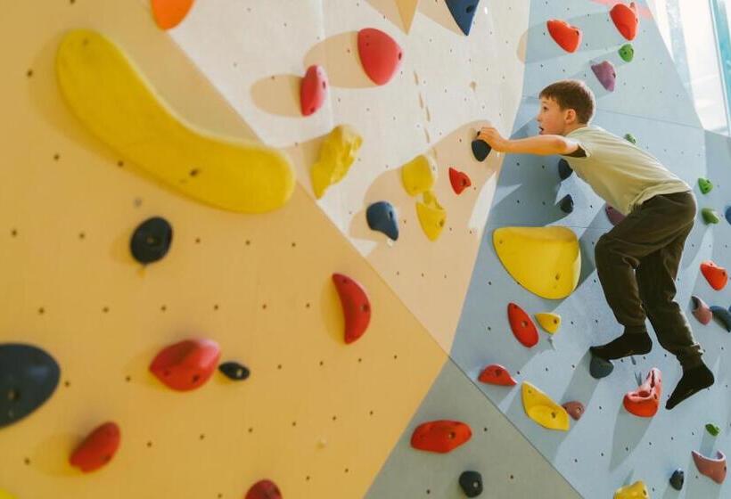 Отель Reiters Finest Family