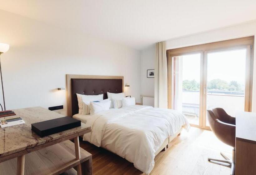 Отель Reiters Finest Family