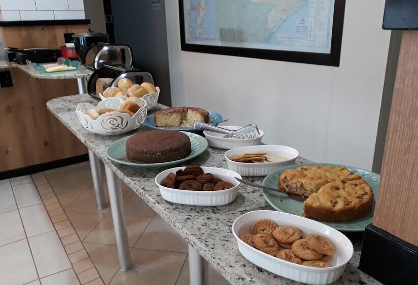 בית מלון כפרי Romanville