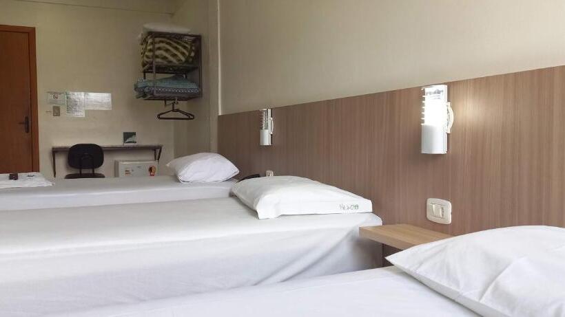 בית מלון כפרי Romanville