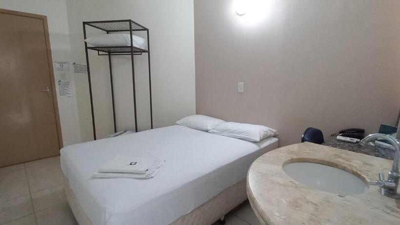 בית מלון כפרי Romanville