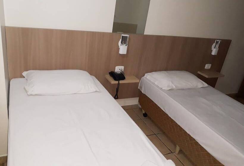 בית מלון כפרי Romanville