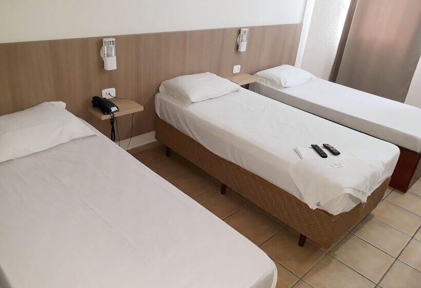 בית מלון כפרי Romanville