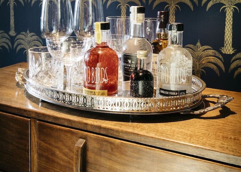 ホテル The Bower House, Restaurant & Rooms