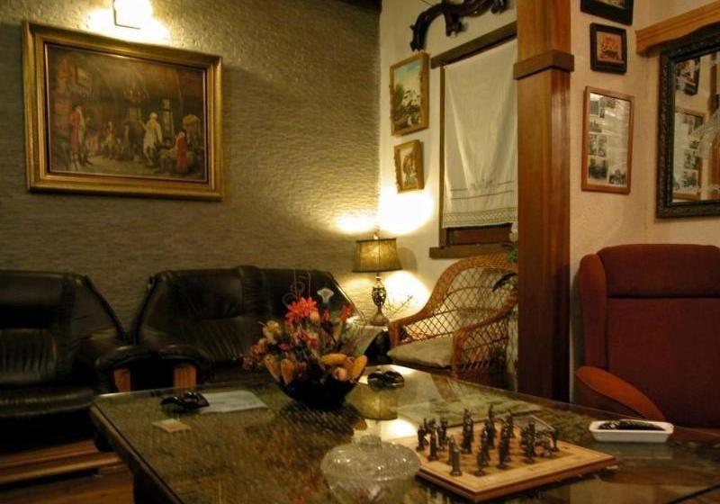 فندق The Garden House 1975 La Casa De La Pradera