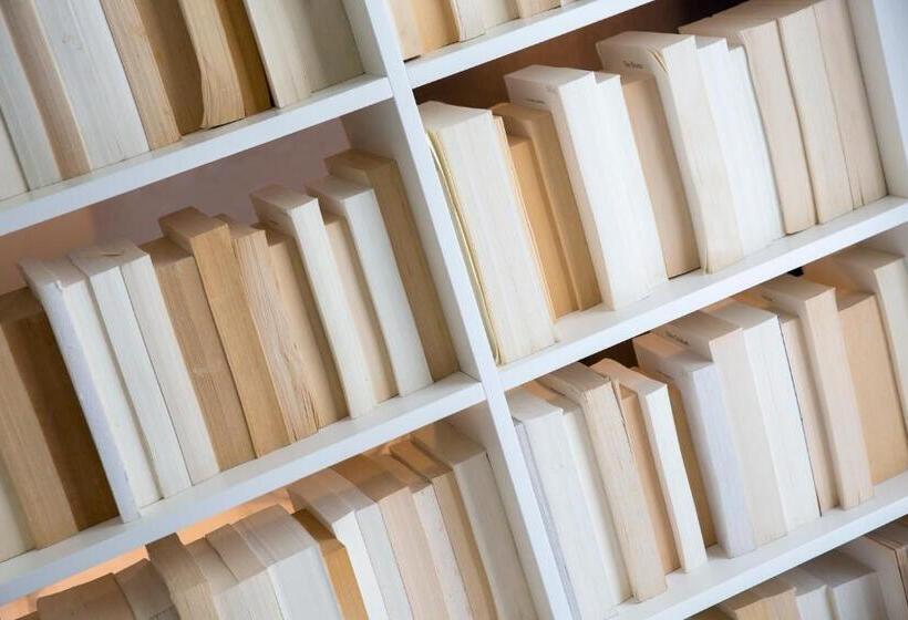 هتل The Highland House