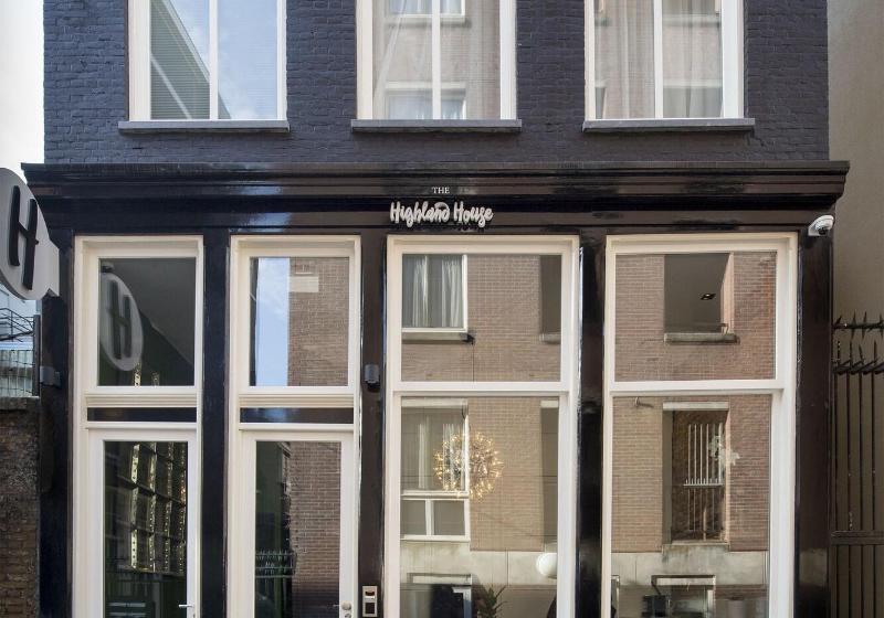 هتل The Highland House
