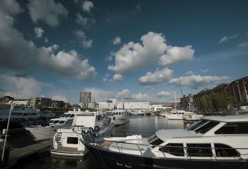 فندق U Eat & Sleep Antwerp