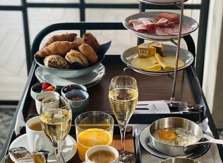 فندق U Eat & Sleep Antwerp