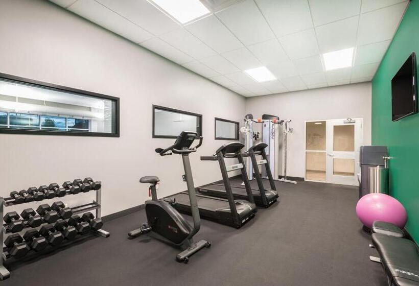 호텔 Wingate By Wyndham Dieppe Moncton