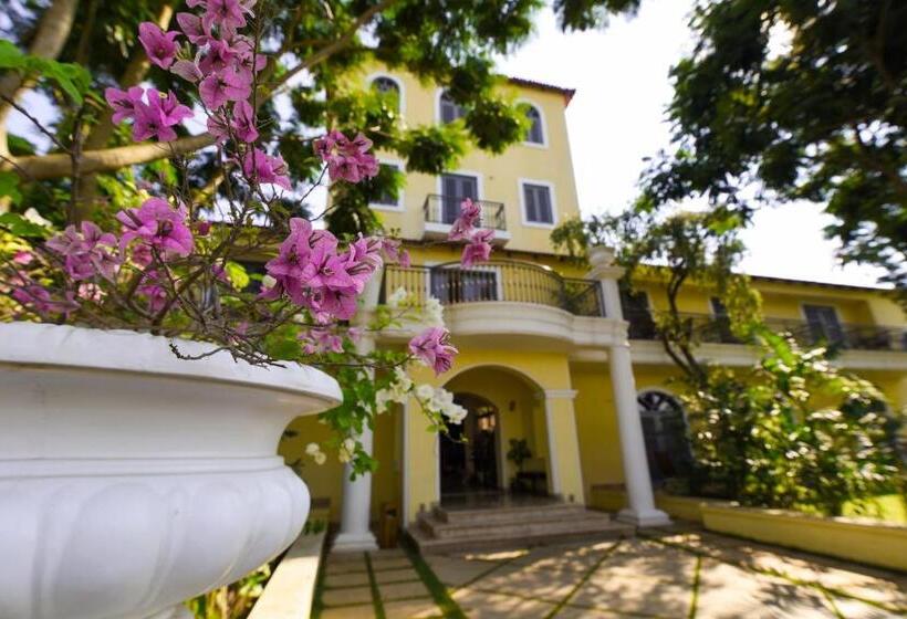 Resort The Source At Sula