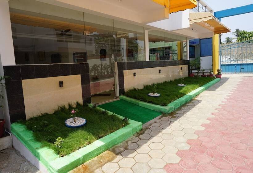 Sea La Vie Covelong Beach Resort