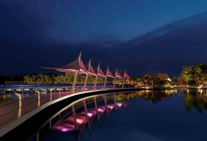 Amanora The Fern Hotels & Club