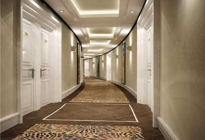 Amanora The Fern Hotels & Club