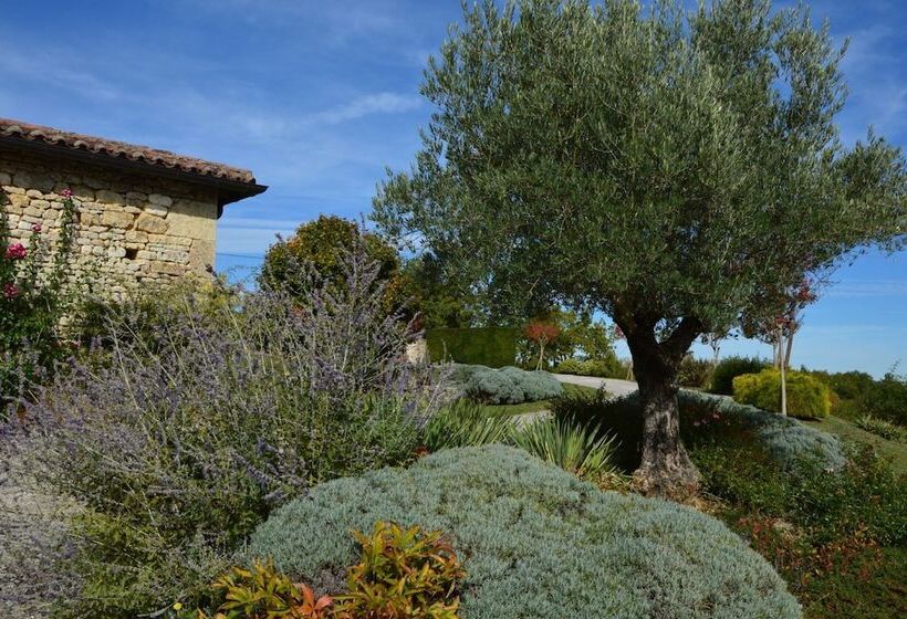 Bed and Breakfast Cabane Loges De Carlat