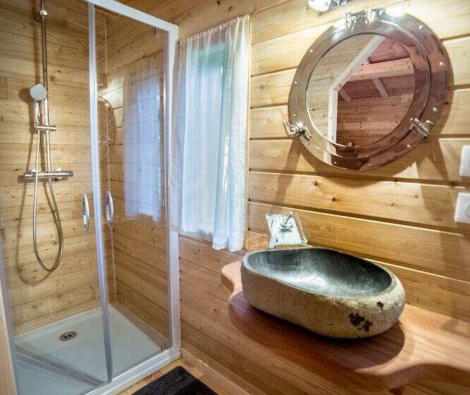 Bed and Breakfast Cabane Loges De Carlat