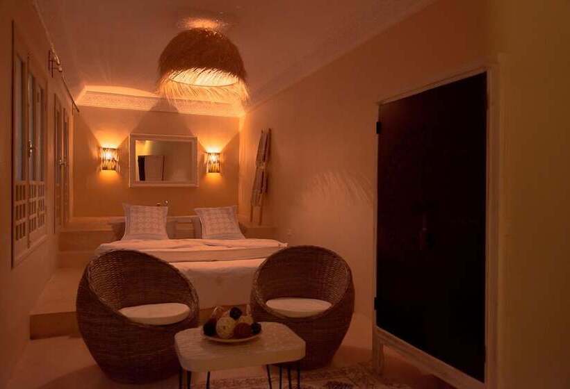 تختخواب و صبحانه Dar Antonia