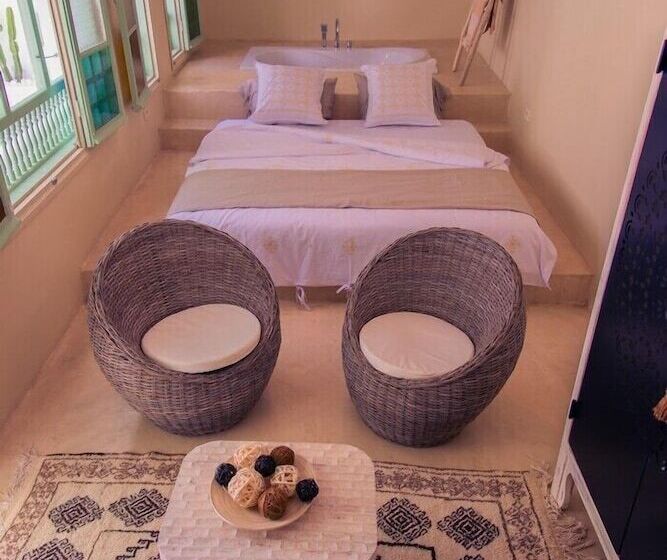 تختخواب و صبحانه Dar Antonia