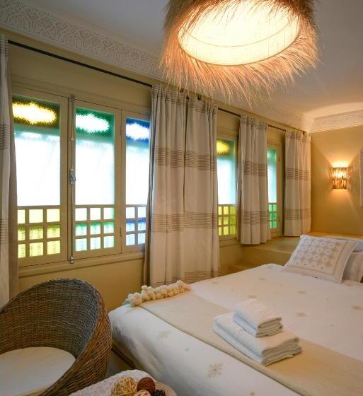 تختخواب و صبحانه Dar Antonia