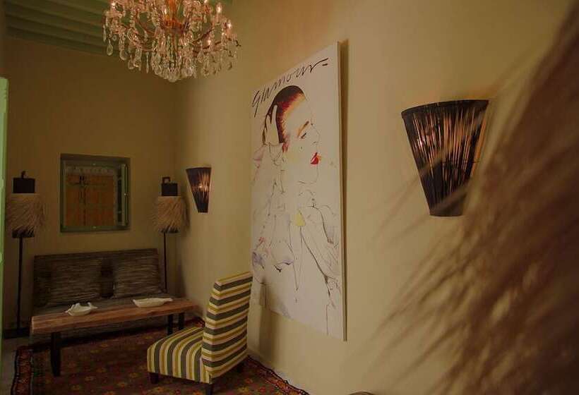 تختخواب و صبحانه Dar Antonia