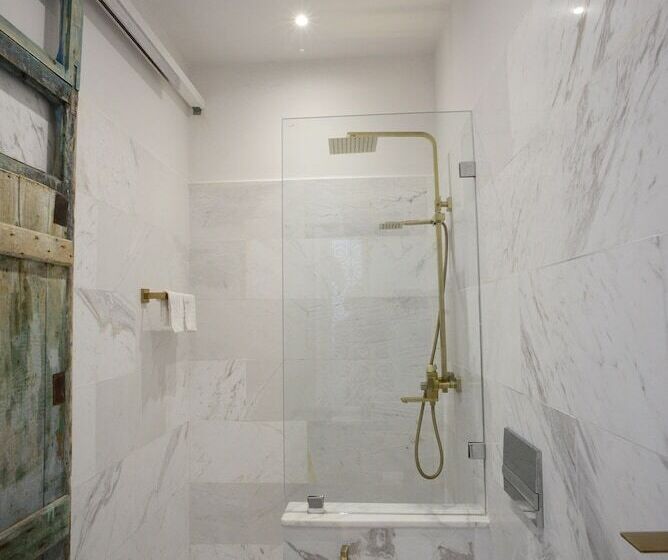 تختخواب و صبحانه Dar Antonia