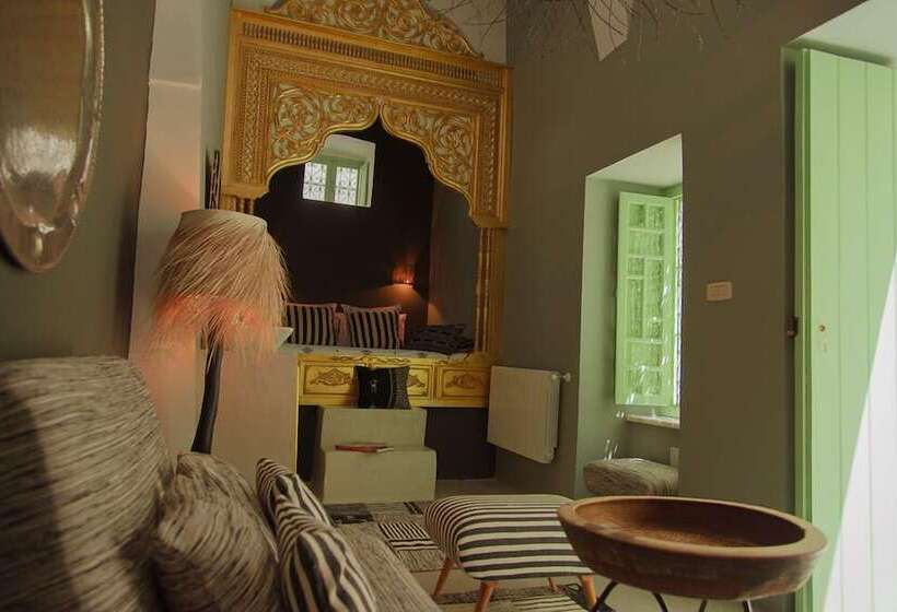 تختخواب و صبحانه Dar Antonia