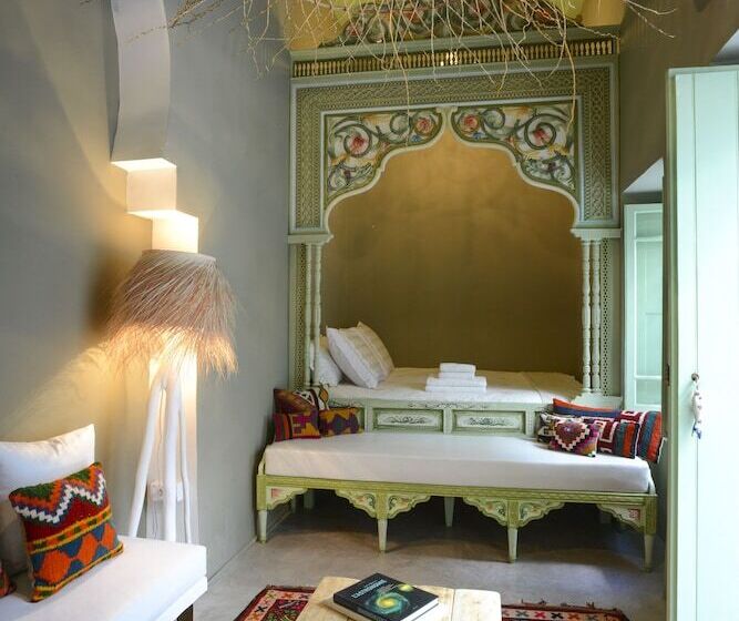 تختخواب و صبحانه Dar Antonia