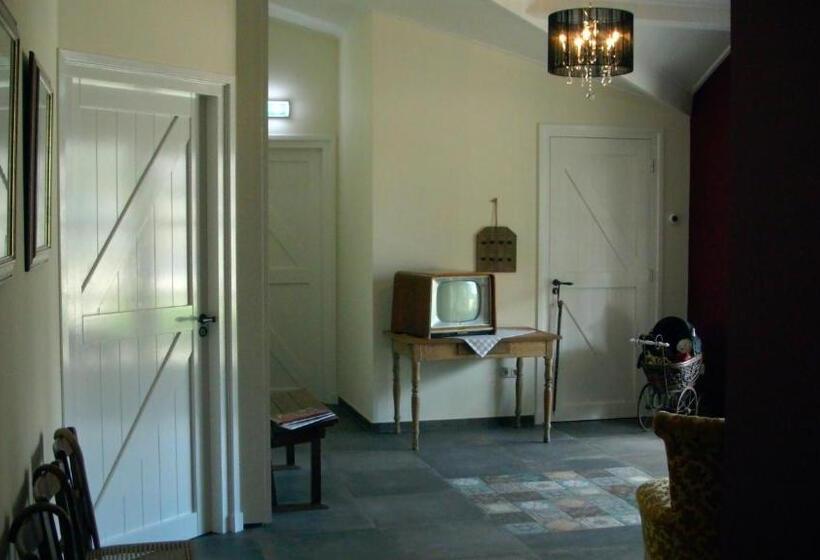 Bed and Breakfast De Turfstaeker