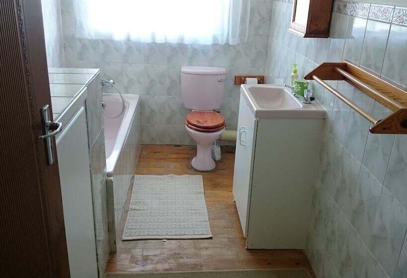 مبيت وإفطار Duck And Doolittle