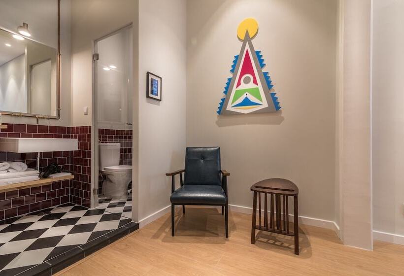 تختخواب و صبحانه Esqina Urban Lodge